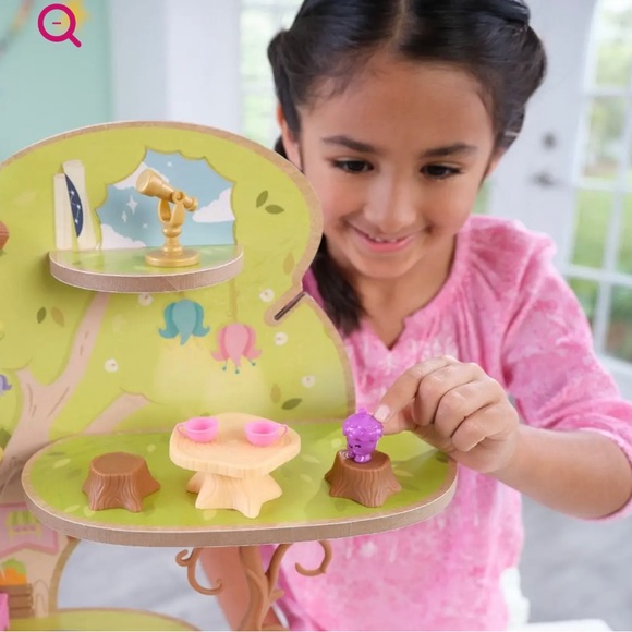 KidKraft Lil Green World Wooden Market Treehouse Play Set with 26 Accessories - Picture 2 of 10